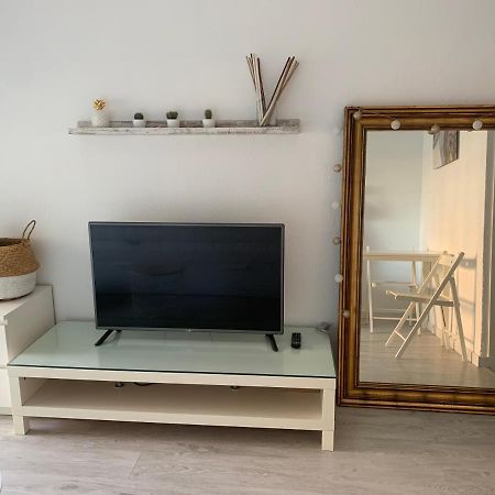 Acogedor Estudio En Primera Linea De Playa Бенальмадена Екстер'єр фото